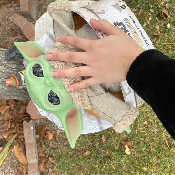 Star Wars The Child Grogu Plastic Plush Toy - Picture 3 of 5